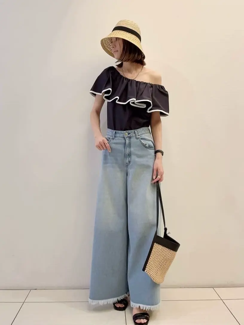 GRACE CONTINENTAL The Banquet 亀田 未希 コーディネート画像