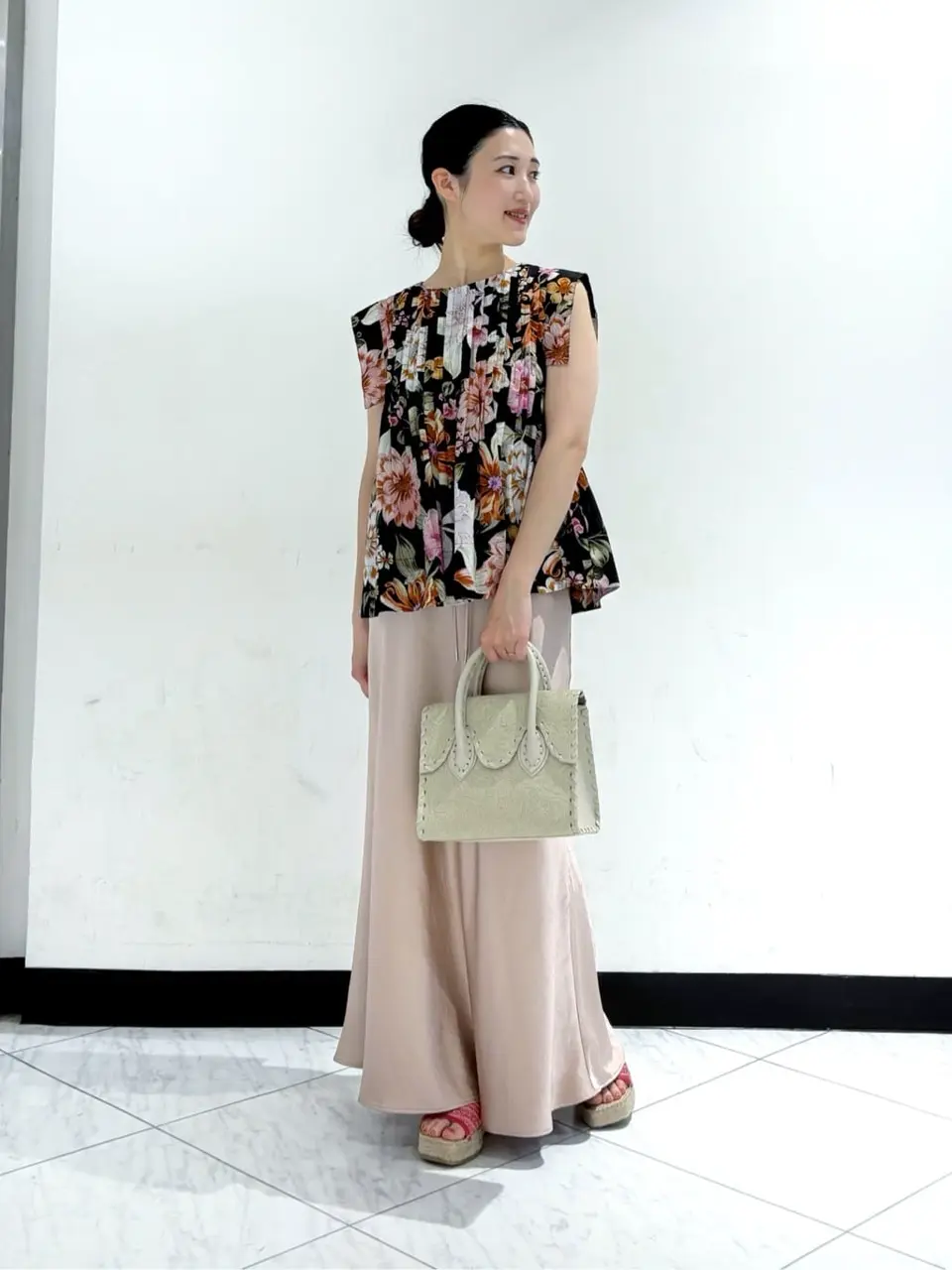 GRACE CONTINENTAL The Banquet A.FUKUDA コーディネート画像