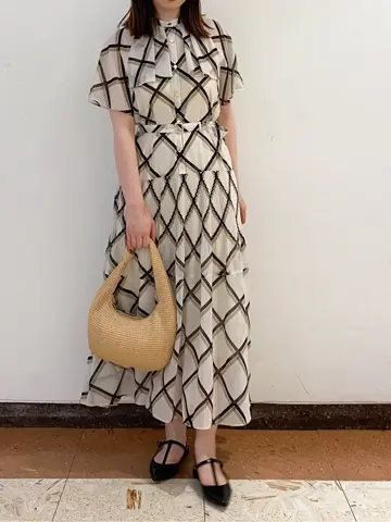 GRACE CONTINENTAL The Banquet mikiho コーディネート画像