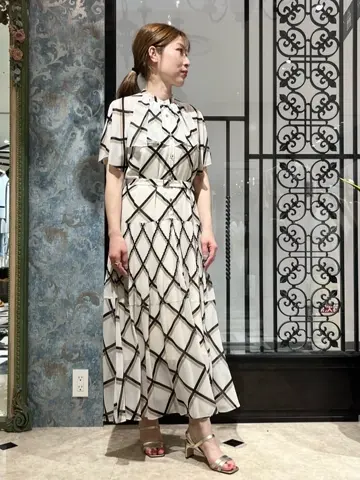 GRACE CONTINENTAL The Banquet 泉　智子 コーディネート画像