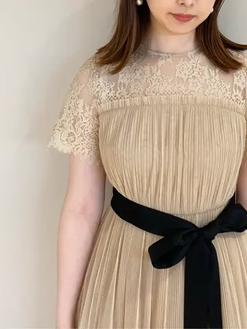 GRACE CONTINENTAL The Banquet mikiho コーディネート画像