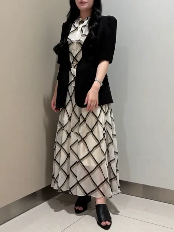 GRACE CONTINENTAL The Banquet 松原 明音 コーディネート画像