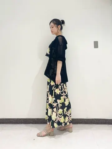 GRACE CONTINENTAL The Banquet nao コーディネート画像