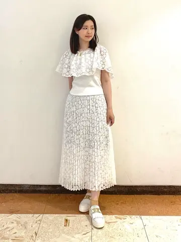 GRACE CONTINENTAL The Banquet mikiho コーディネート画像