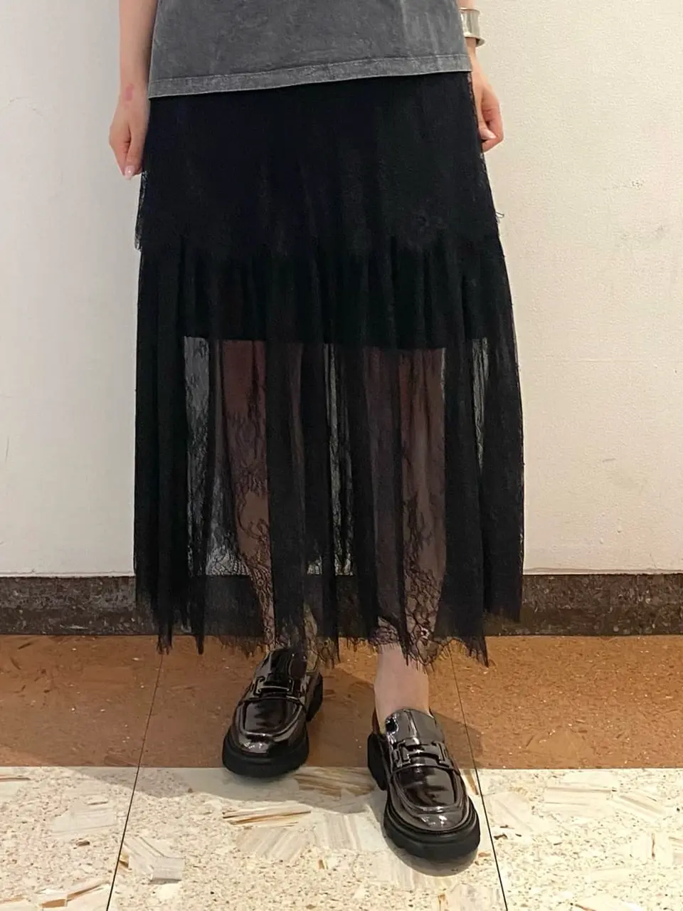 GRACE CONTINENTAL The Banquet mikiho コーディネート画像