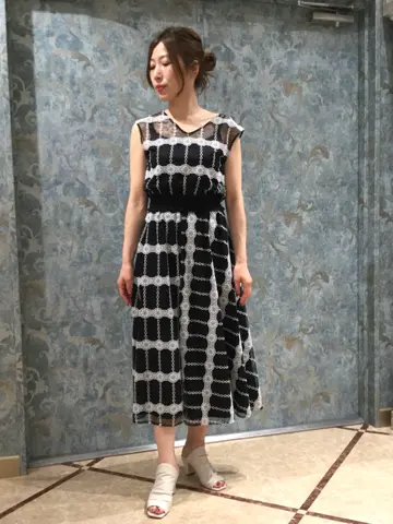 GRACE CONTINENTAL The Banquet 泉　智子 コーディネート画像