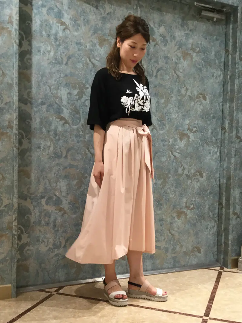 GRACE CONTINENTAL The Banquet 泉　智子 コーディネート画像