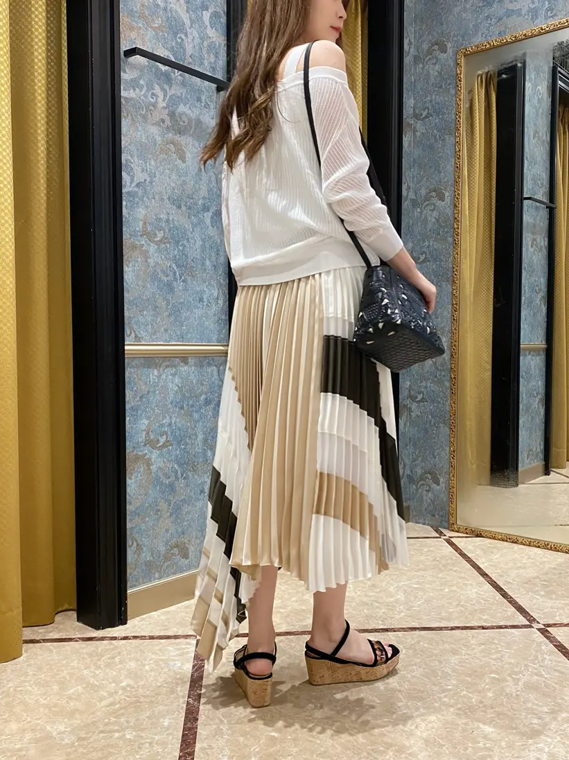 GRACE CONTINENTAL The Banquet Aya. コーディネート画像