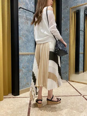 GRACE CONTINENTAL The Banquet Aya. コーディネート画像