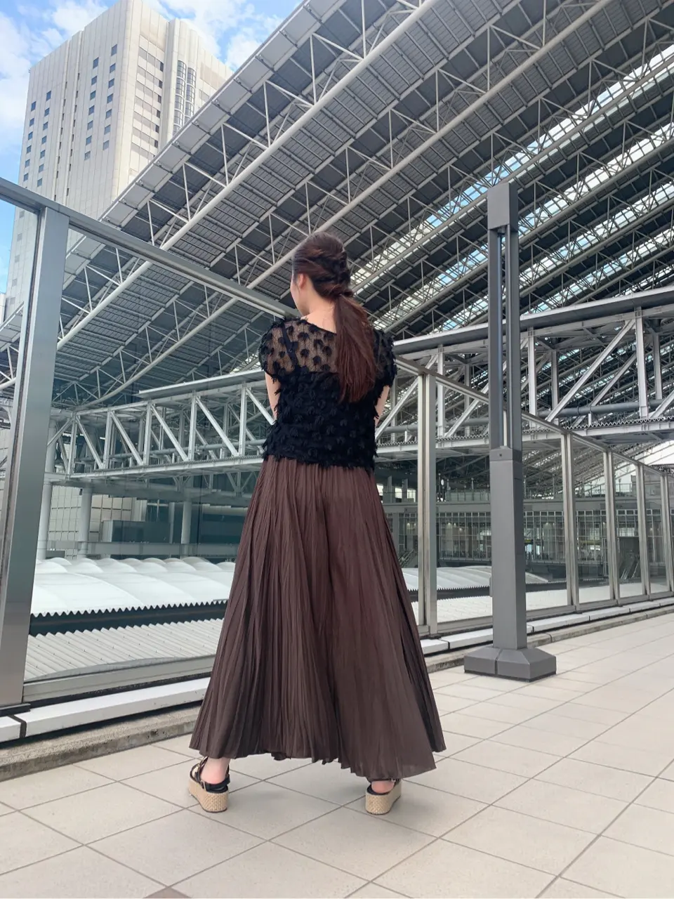 GRACE CONTINENTAL The Banquet 日笠　雅 コーディネート画像