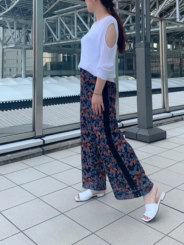 GRACE CONTINENTAL The Banquet 日笠　雅 コーディネート画像