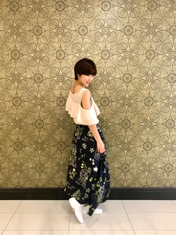 GRACE CONTINENTAL The Banquet 平岩　みなみ コーディネート画像