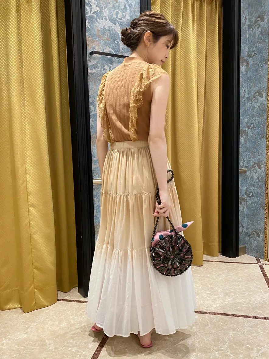 GRACE CONTINENTAL The Banquet Aya. コーディネート画像