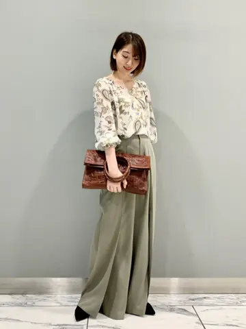 GRACE CONTINENTAL The Banquet eri コーディネート画像