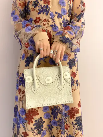 ORIGINATED IN GRACE CONTINENTAL yukimi yonee コーディネート画像