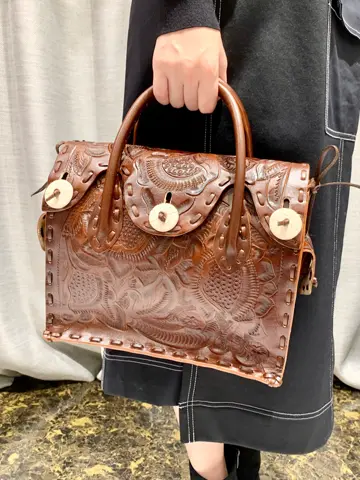 ORIGINATED IN GRACE CONTINENTAL eri コーディネート画像