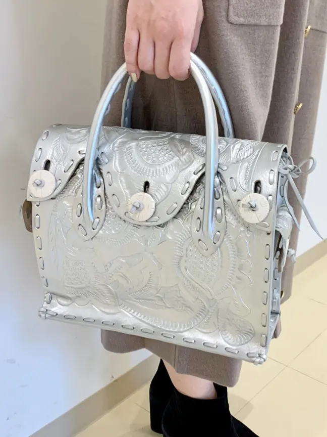 ORIGINATED IN GRACE CONTINENTAL eri コーディネート画像