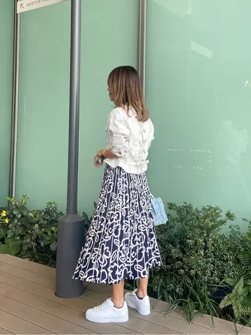 ORIGINATED IN GRACE CONTINENTAL yukimi yonee コーディネート画像