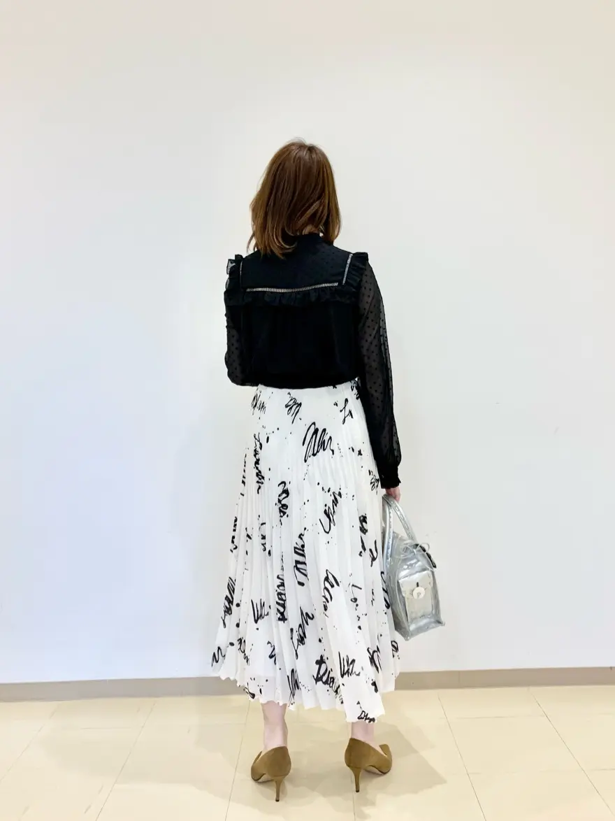 ORIGINATED IN GRACE CONTINENTAL eri コーディネート画像