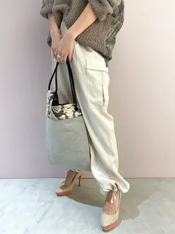 ORIGINATED IN GRACE CONTINENTAL yukimi yonee コーディネート画像