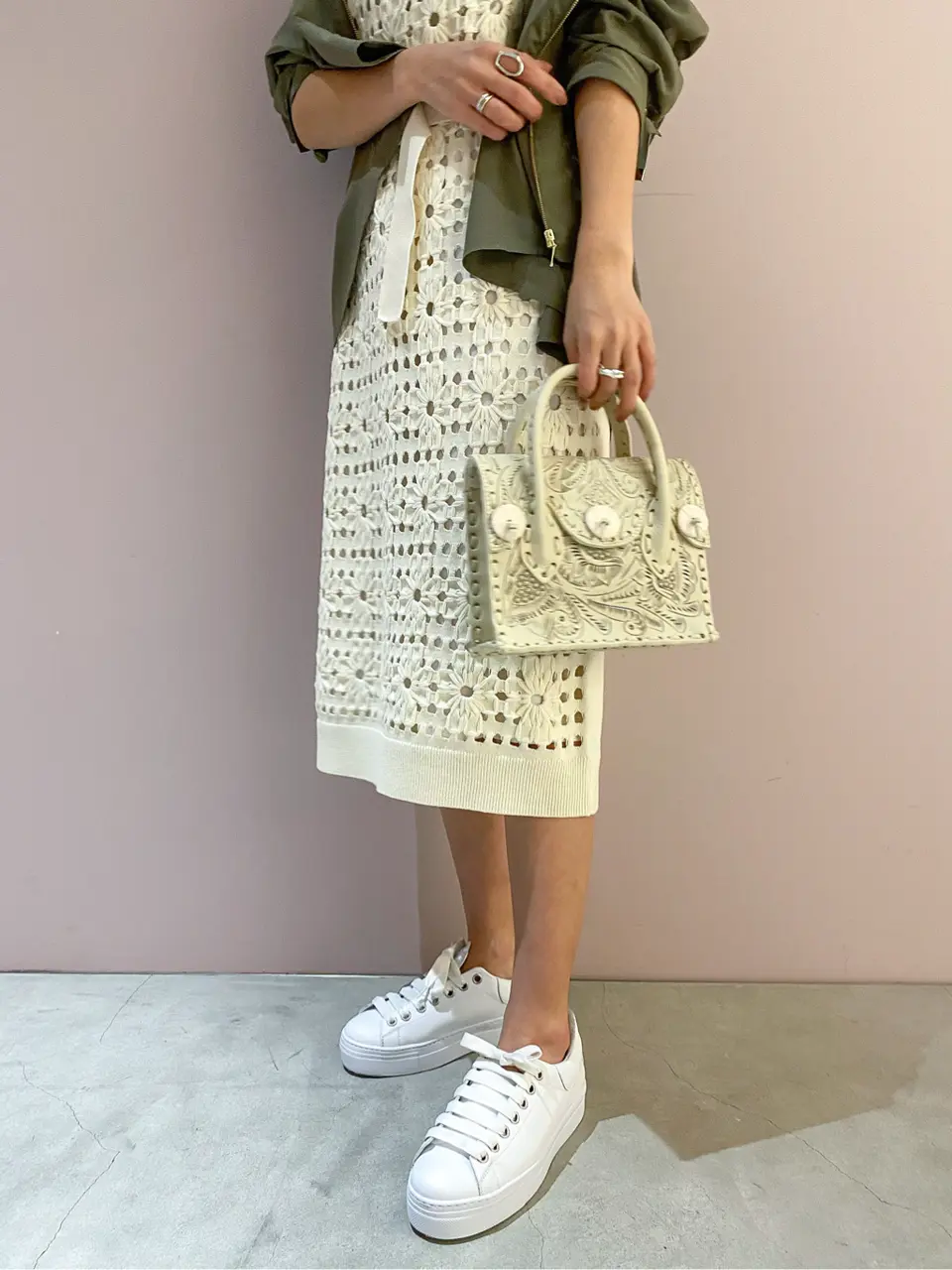 ORIGINATED IN GRACE CONTINENTAL yukimi yonee コーディネート画像