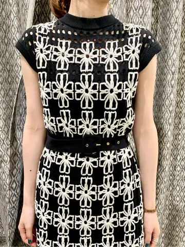 ORIGINATED IN GRACE CONTINENTAL eri コーディネート画像