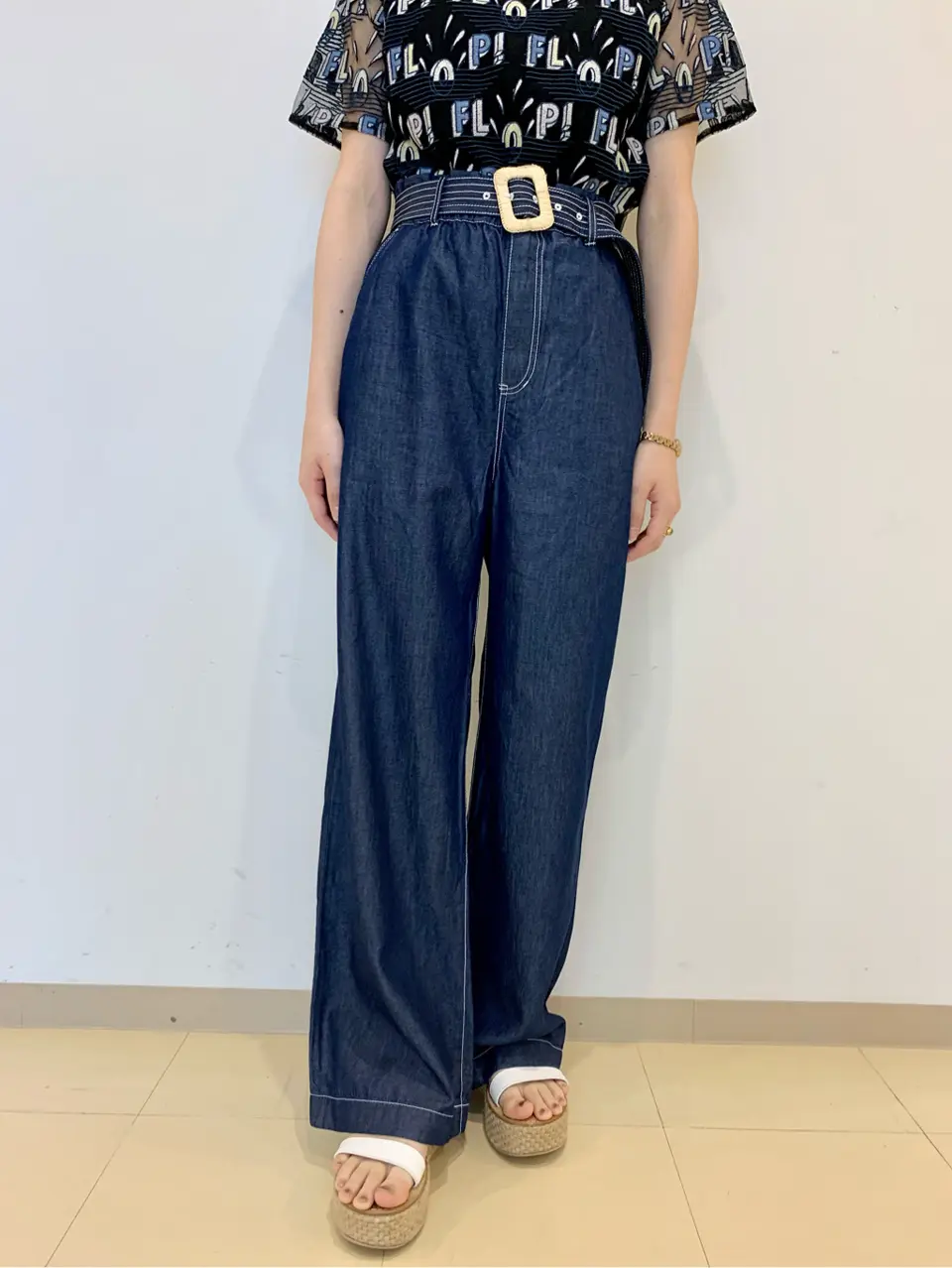 ORIGINATED IN GRACE CONTINENTAL eri コーディネート画像