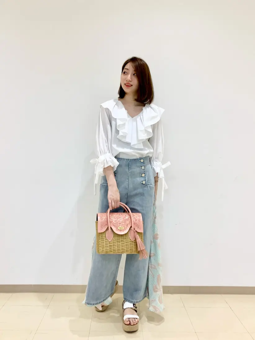  eri コーディネート画像