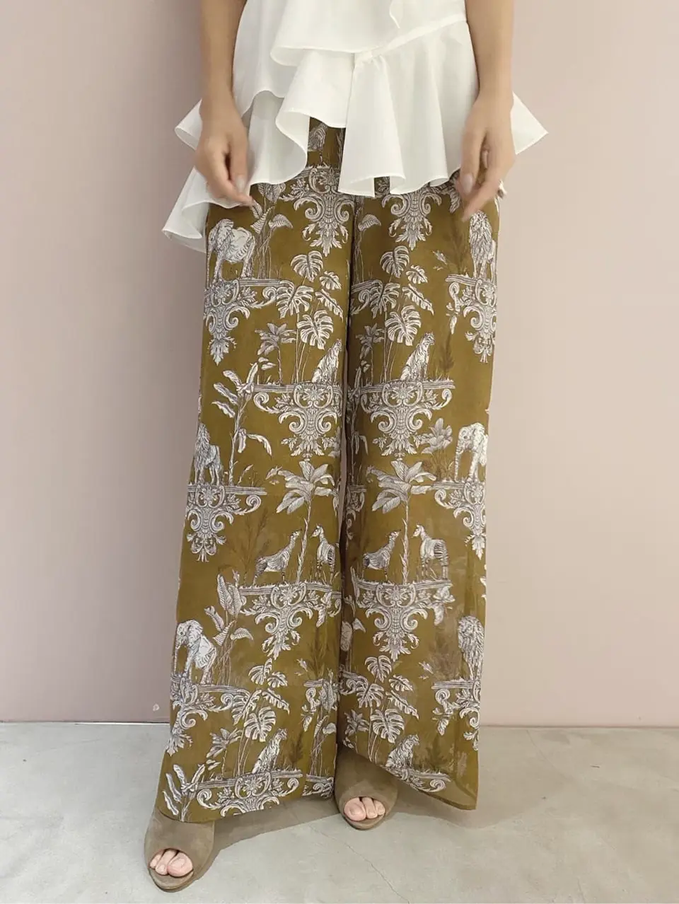 ORIGINATED IN GRACE CONTINENTAL yukimi yonee コーディネート画像