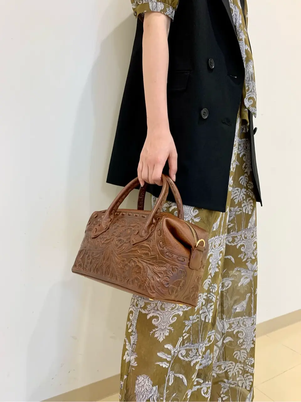 ORIGINATED IN GRACE CONTINENTAL eri コーディネート画像