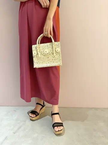 ORIGINATED IN GRACE CONTINENTAL yukimi yonee コーディネート画像