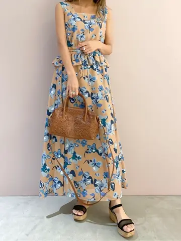 ORIGINATED IN GRACE CONTINENTAL yukimi yonee コーディネート画像