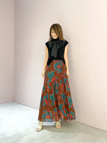 ORIGINATED IN GRACE CONTINENTAL yukimi yonee コーディネート画像