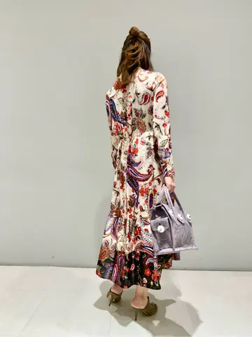 ORIGINATED IN GRACE CONTINENTAL 小笠原　春菜 コーディネート画像