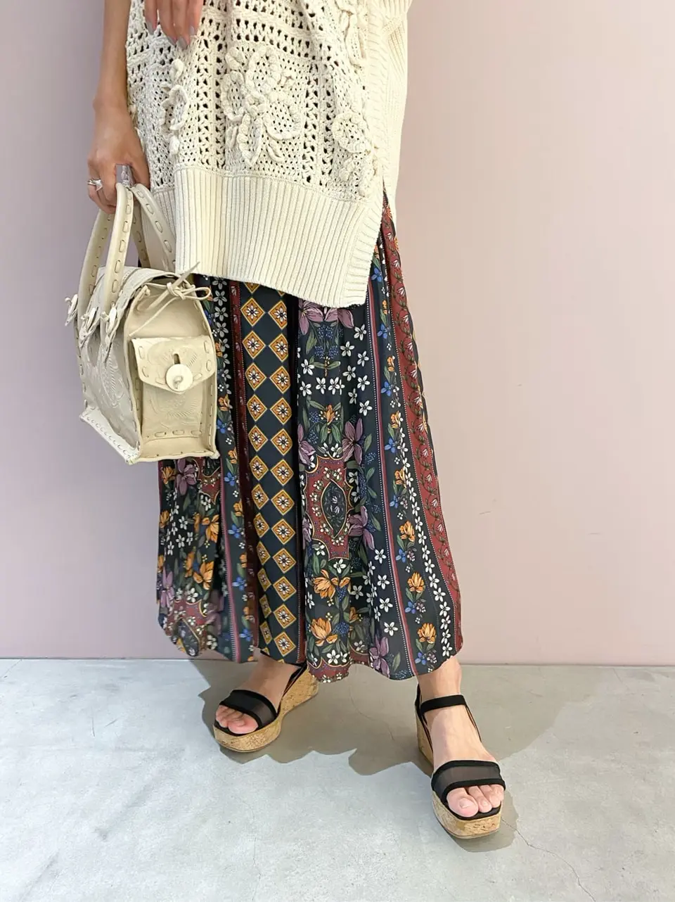 ORIGINATED IN GRACE CONTINENTAL yukimi yonee コーディネート画像