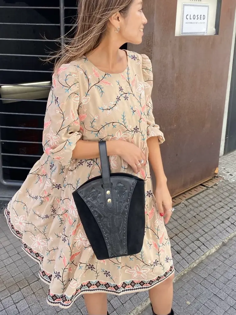 ORIGINATED IN GRACE CONTINENTAL yukimi yonee コーディネート画像