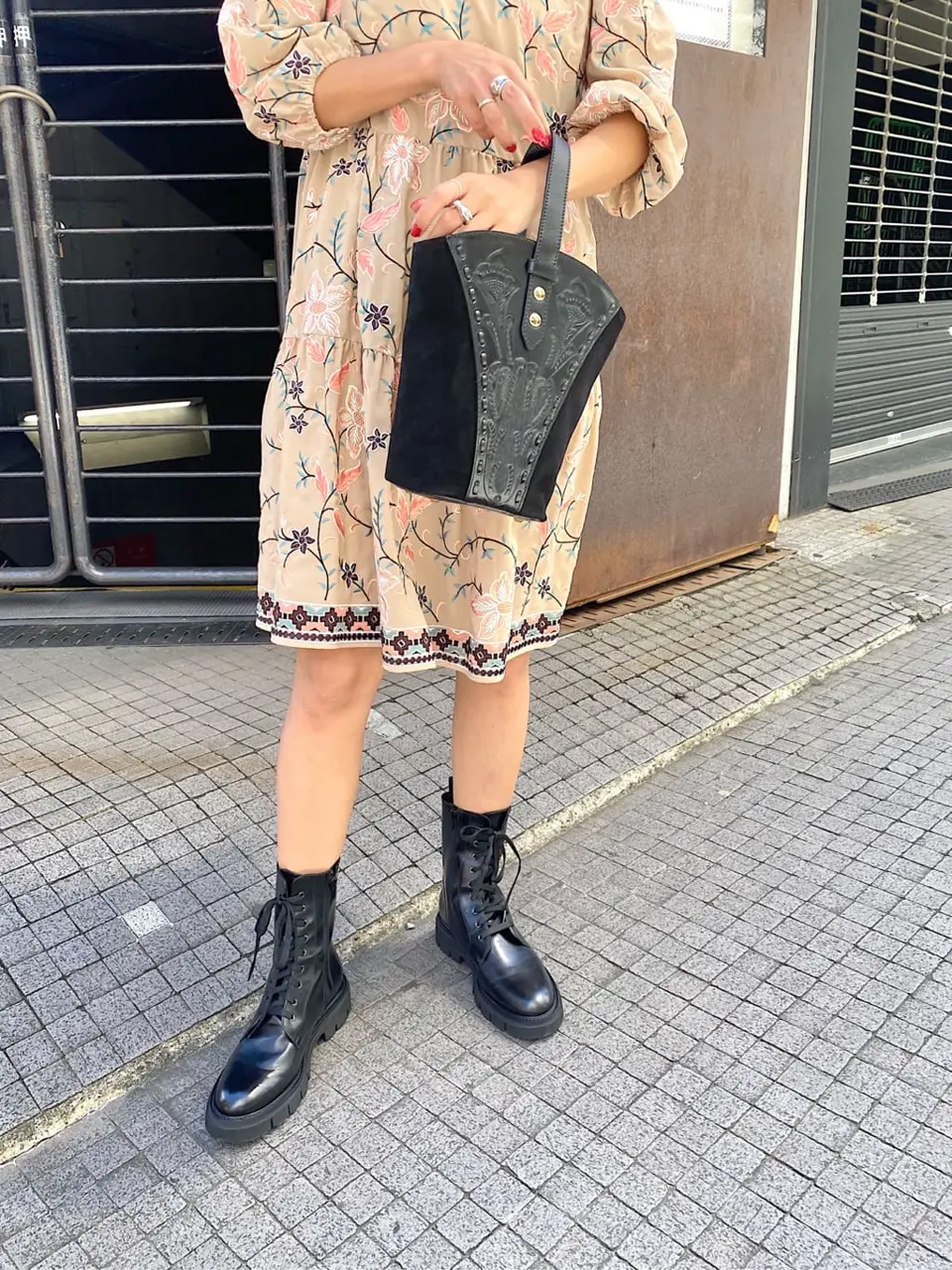 ORIGINATED IN GRACE CONTINENTAL yukimi yonee コーディネート画像