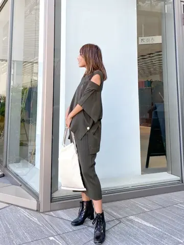 ORIGINATED IN GRACE CONTINENTAL yukimi yonee コーディネート画像