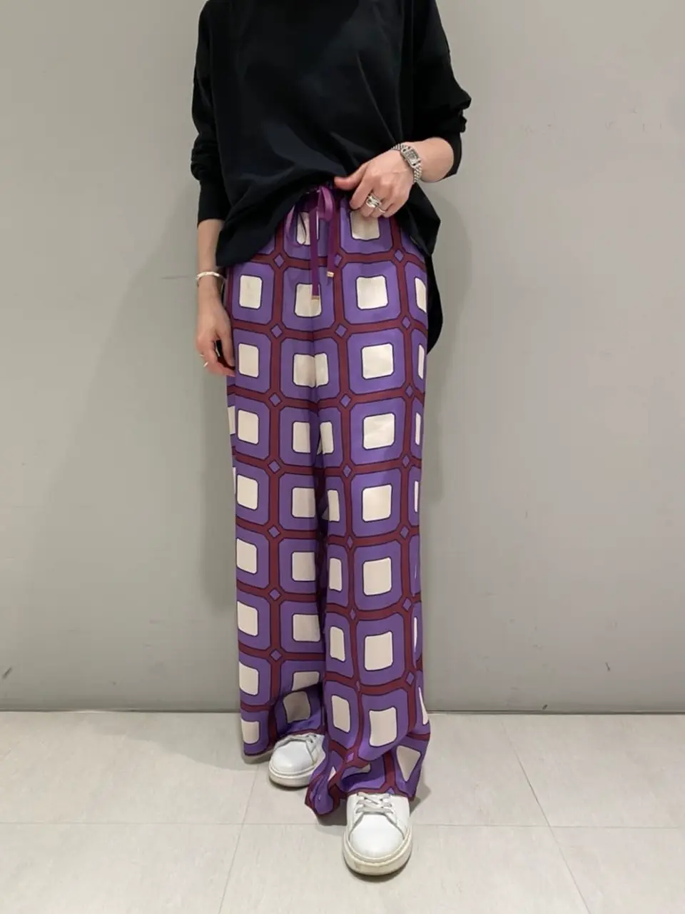 ORIGINATED IN GRACE CONTINENTAL isono yui コーディネート画像