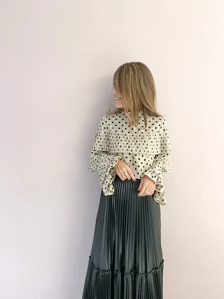 ORIGINATED IN GRACE CONTINENTAL yukimi yonee コーディネート画像