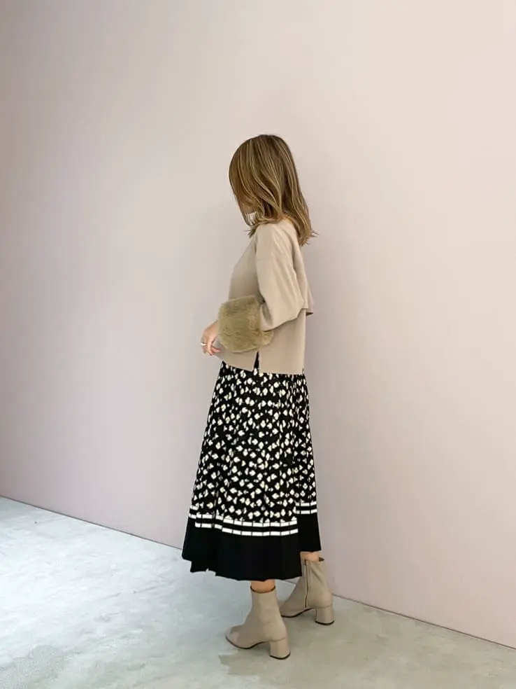 ORIGINATED IN GRACE CONTINENTAL yukimi yonee コーディネート画像