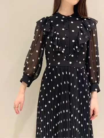 ORIGINATED IN GRACE CONTINENTAL saki コーディネート画像