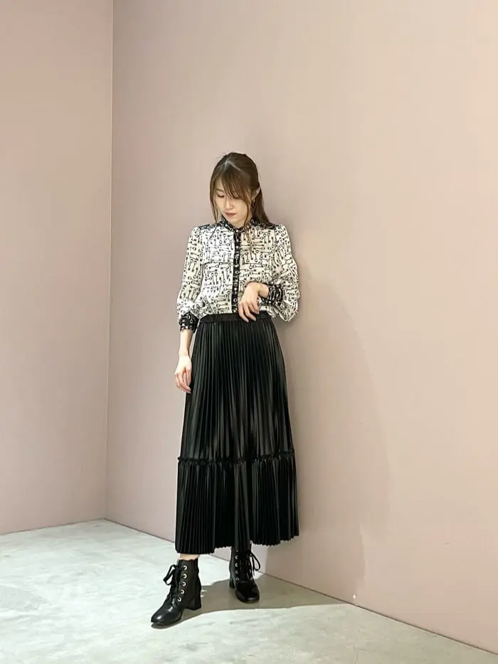 ORIGINATED IN GRACE CONTINENTAL Sengoku コーディネート画像