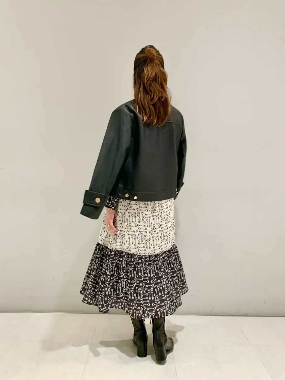 ORIGINATED IN GRACE CONTINENTAL 小笠原　春菜 コーディネート画像