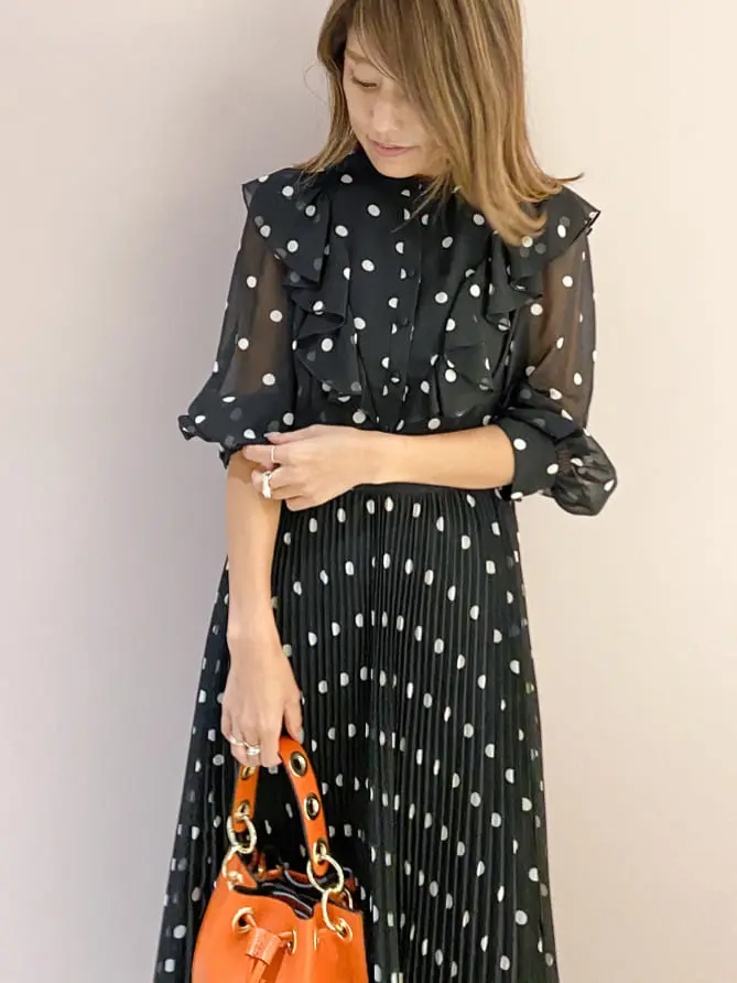 ORIGINATED IN GRACE CONTINENTAL yukimi yonee コーディネート画像