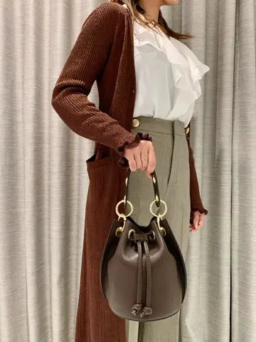 ORIGINATED IN GRACE CONTINENTAL 小笠原　春菜 コーディネート画像