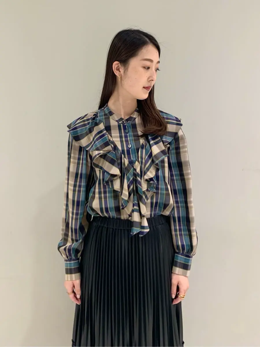 ORIGINATED IN GRACE CONTINENTAL saki コーディネート画像