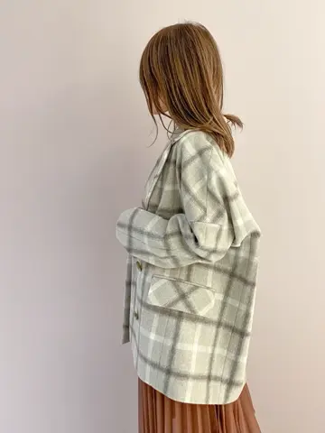 ORIGINATED IN GRACE CONTINENTAL yukimi yonee コーディネート画像