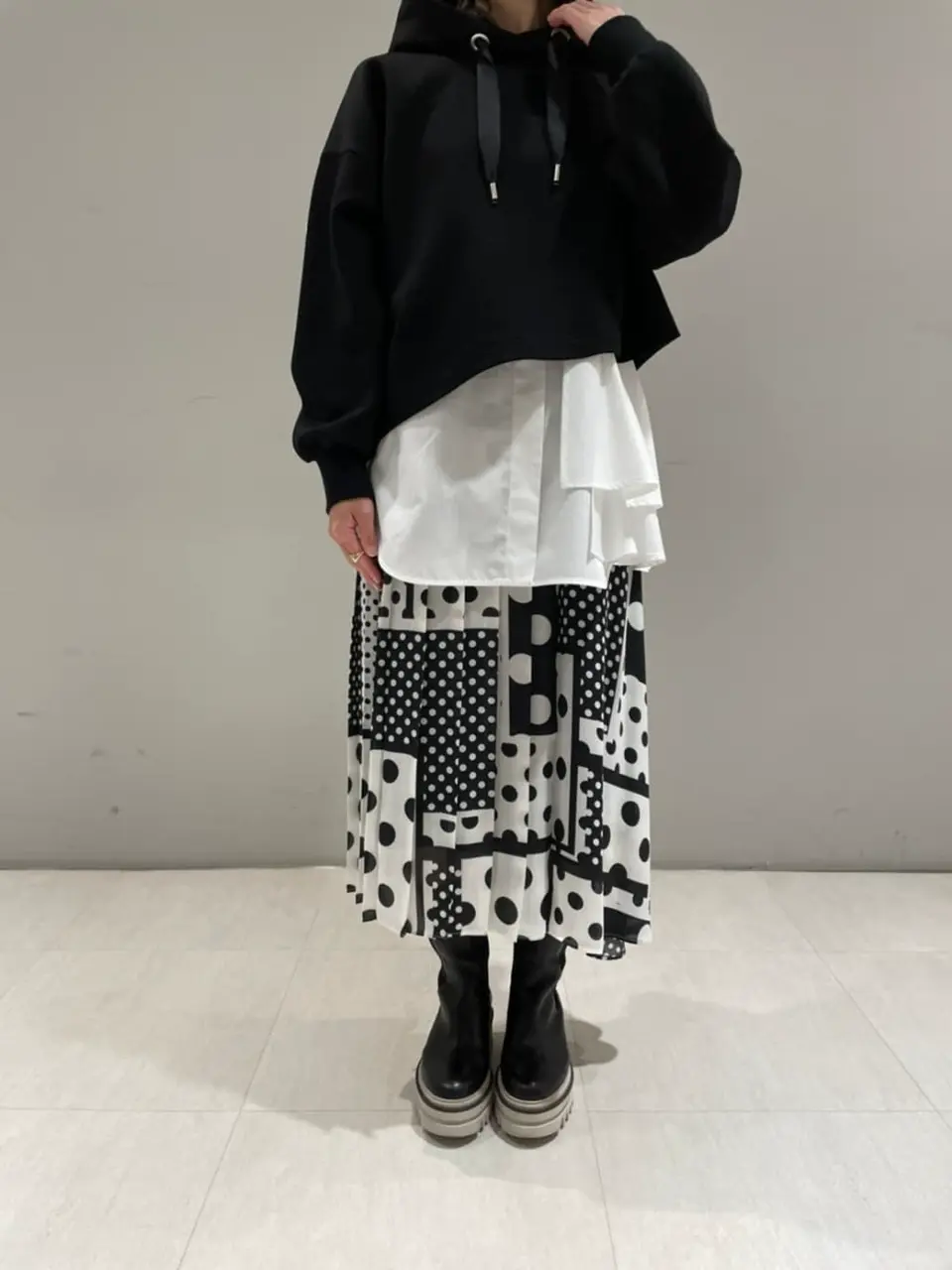 ORIGINATED IN GRACE CONTINENTAL yuri コーディネート画像