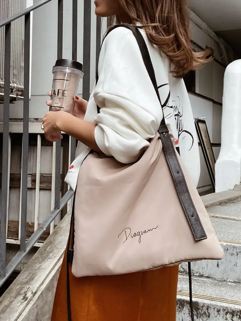 ORIGINATED IN GRACE CONTINENTAL yukimi yonee コーディネート画像